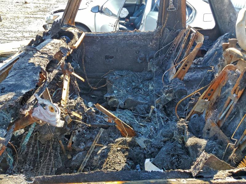 2000 Mercedes-benz VIN WDBEG4069Y7121236 COPART salvage auction — BURN, Nj - Certificate Of Title, sold $16,200 on 2026-07-08 (photo 7)