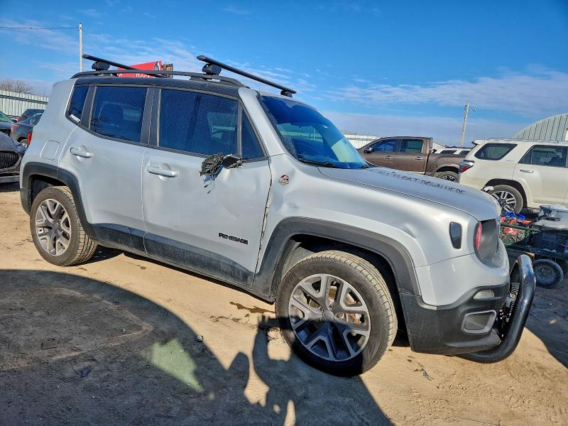 2015 Jeep Renegade VIN ZACCJBBT0FPB31221 COPART salvage auction — SIDE, Other, sold $1,650 on 2026-08-17 (photo 4)