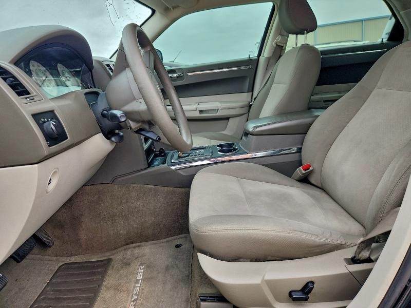 2009 Chrysler 300 VIN 2C3KA43DX9H524068 COPART salvage auction — SIDE, Tx - Salvage Vehicle Title, sold $425 on 2026-07-02 (photo 7)