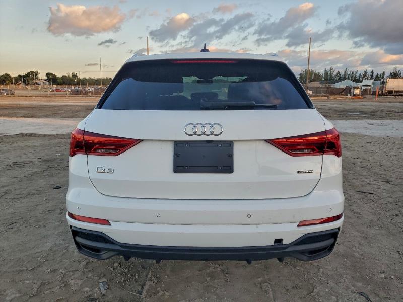 2023 Audi Q3 VIN WA1DECF38P1023045 COPART salvage auction — SIDE, Salvage Title, sold $2,500 on 2026-07-30 (photo 6)