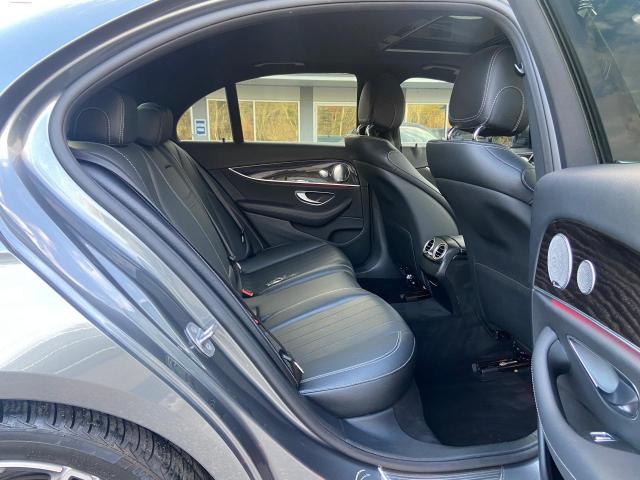 2017 Mercedes-Benz E-Class VIN WDDZF4KBXHA066742 COPART salvage auction — MINOR DENT/SCRATCHES, PA - CERT OF TITLE (P), sold $6,600 on 2024-01-26 (photo 6)