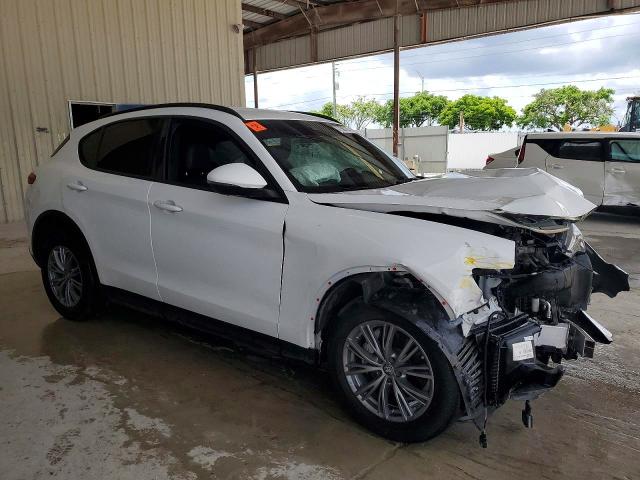 2022 Alfa romeo Stelvio VIN ZASPAJAN5N7D28208 COPART salvage auction — FRONT END, Fl - Certificate Of Destruction, sold $3,800 on 2026-07-16 (photo 4)