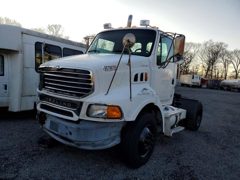 2007 Sterling All models VIN 2FWBA3CV67AW78670 COPART salvage auction — FRONT END, RS, sold $950 on 2026-07-14 (photo 2)