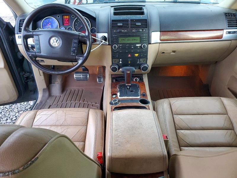 2005 Volkswagen Touareg VIN WVGZM77L25D023831 COPART salvage auction — MINOR DENT/SCRATCHES, Nv - Certificate Of Title, sold $400 on 2026-08-06 (photo 8)