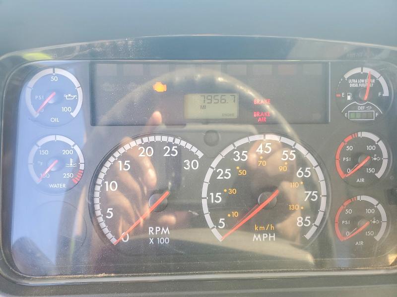 2014 Freightliner All models VIN 1FUJC5DV7EHFV9242 COPART salvage auction — NORMAL WEAR, CZ, sold $7,400 on 2026-09-01 (photo 8)