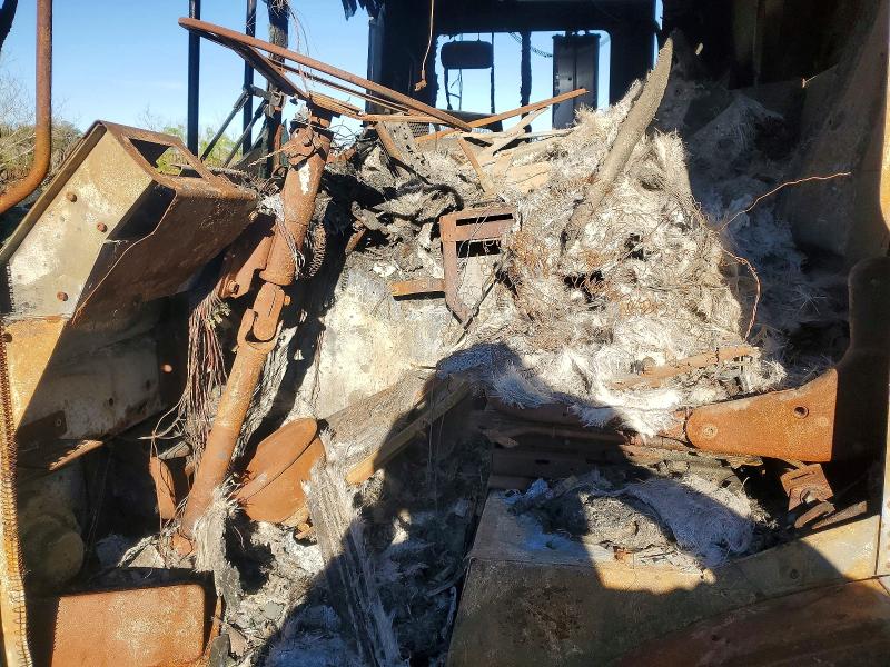 2014 Mack Unknown VIN 1M2AV04C1EM010932 COPART salvage auction — BURN, CD, sold $1,550 on 2026-07-10 (photo 4)