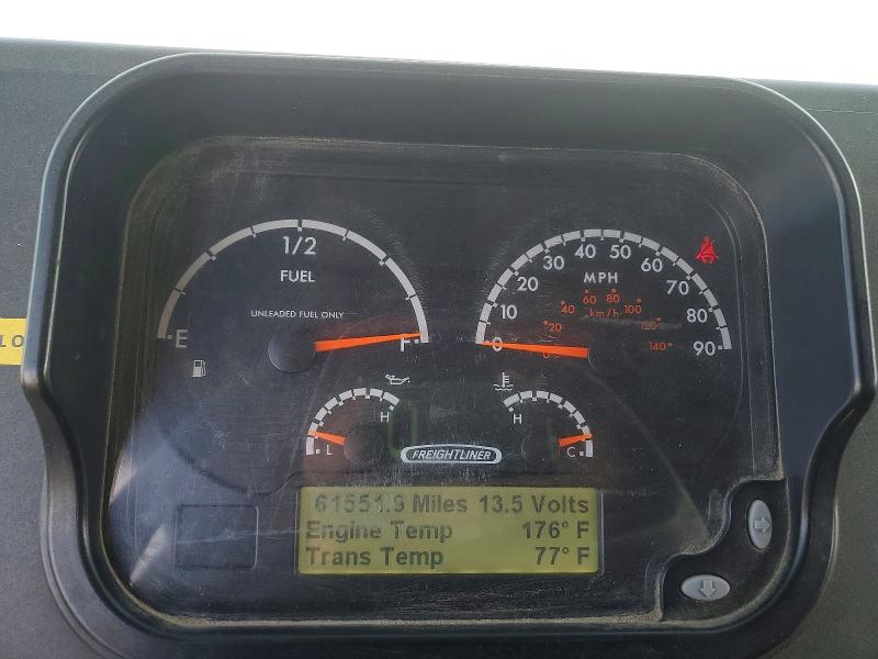 2020 Freightliner All models VIN 4UZAC2EA8LCMH7911 COPART salvage auction — MINOR DENT/SCRATCHES, TX - CERTIFICATE OF TITLE, sold $23,300 on 2026-08-06 (photo 9)