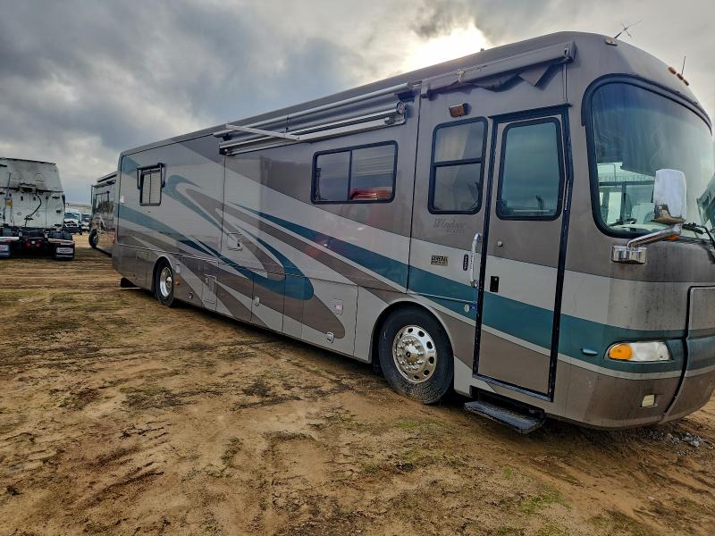 2005 Roadmaster rail All models VIN 1RF43564952036631 COPART salvage auction — SIDE, FL - CERT OF TITLE-SLVG REBLD FLOOD (P), sold $12,500 on 2026-07-27 (photo 1)