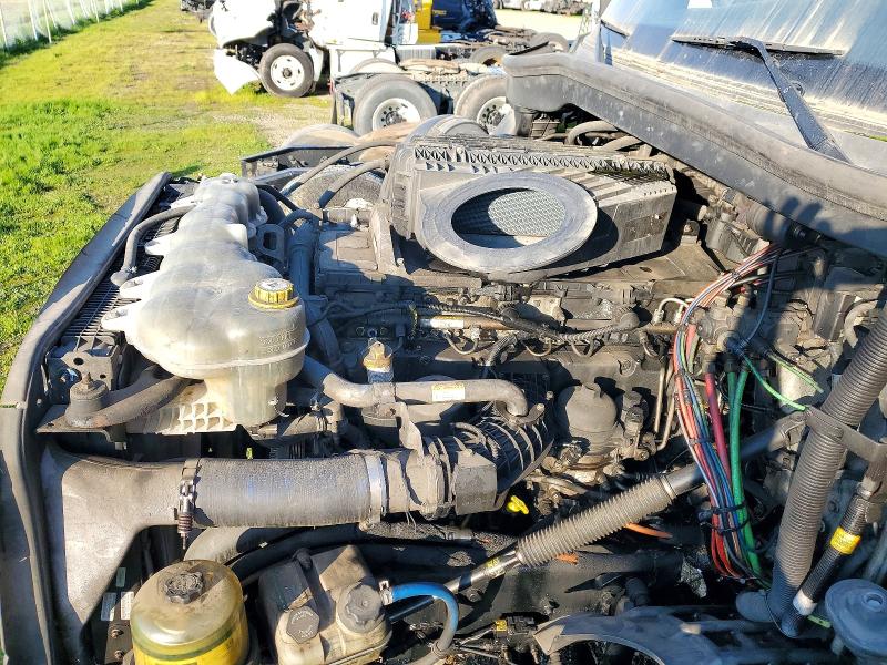 2020 Freightliner Cascadia VIN 1FUJHHDR6LLKS7063 COPART salvage auction — UNDERCARRIAGE, SC, sold $3,875 on 2026-07-09 (photo 7)