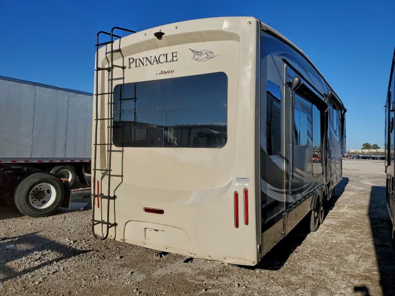2017 Jayc O fifth wh VIN 1UJCJ0BV2H1RG0165 COPART salvage auction — PARTIAL REPAIR, OK - CERT OF TITLE-SALVAGE, sold $12,700 on 2026-07-29 (photo 4)