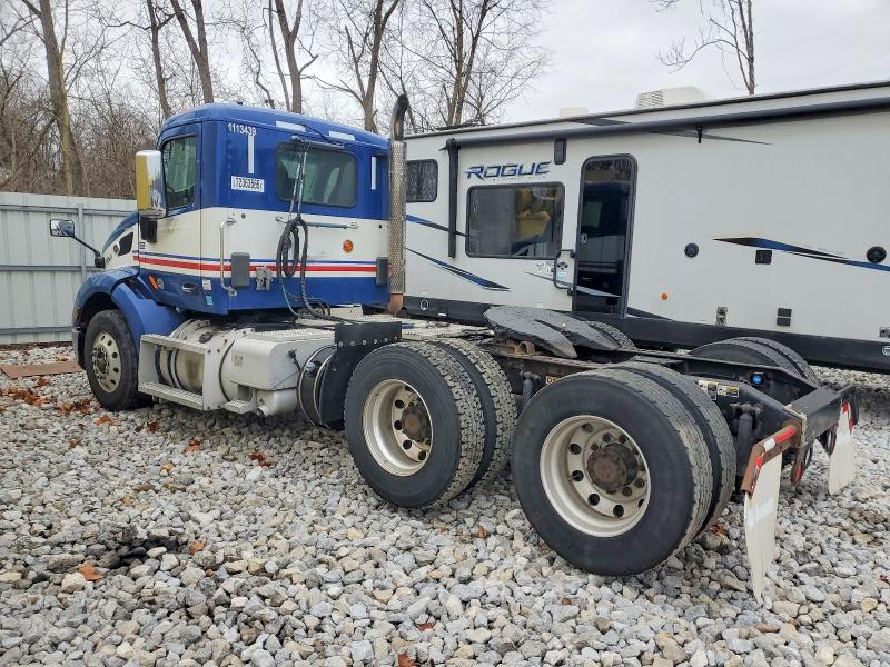 2017 Peterbilt tractor All models VIN 1XPBDP9X2HD432212 COPART salvage auction — NORMAL WEAR, OH - CERTIFICATE OF TITLE, sold $4,450 on 2026-07-27 (photo 3)