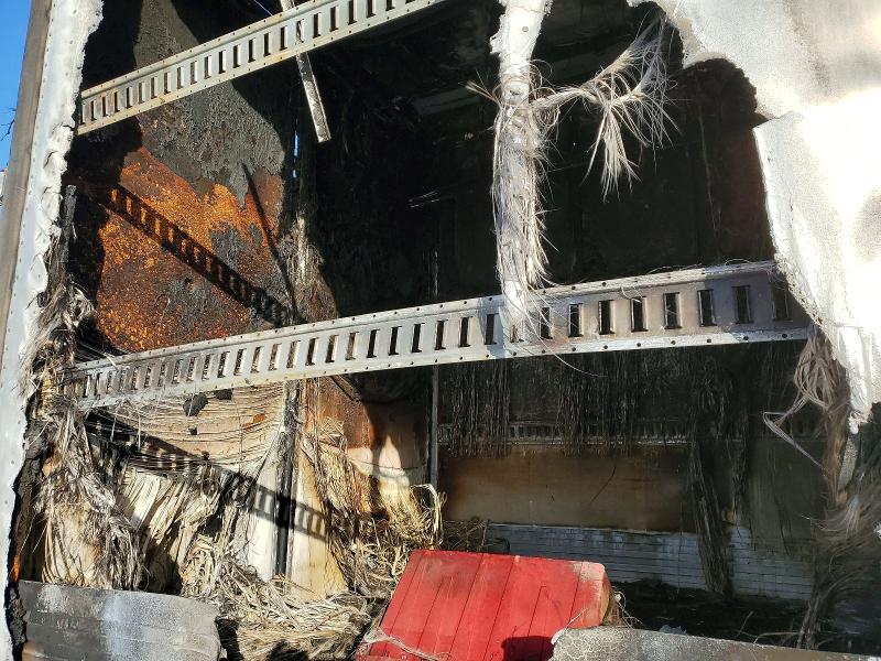 2023 Utility 16 trailer VIN 1UYVS1282P2686907 COPART salvage auction — BURN, NE - CERT OF TITLE-SALVAGE, sold $30 on 2026-07-28 (photo 6)