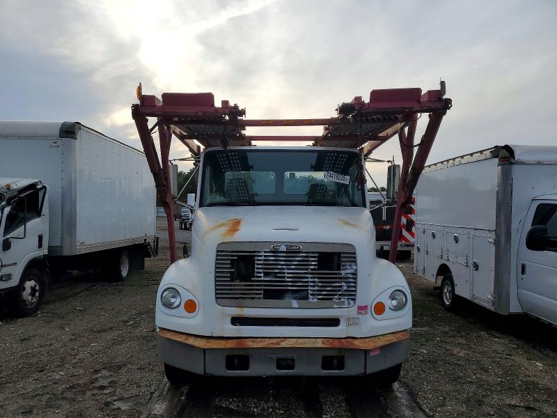 2001 Freightliner Trac/trail VIN 1FVHBGAS71HH26115 COPART salvage auction — MINOR DENT/SCRATCHES, CT, sold $3,000 on 2026-07-28 (photo 9)