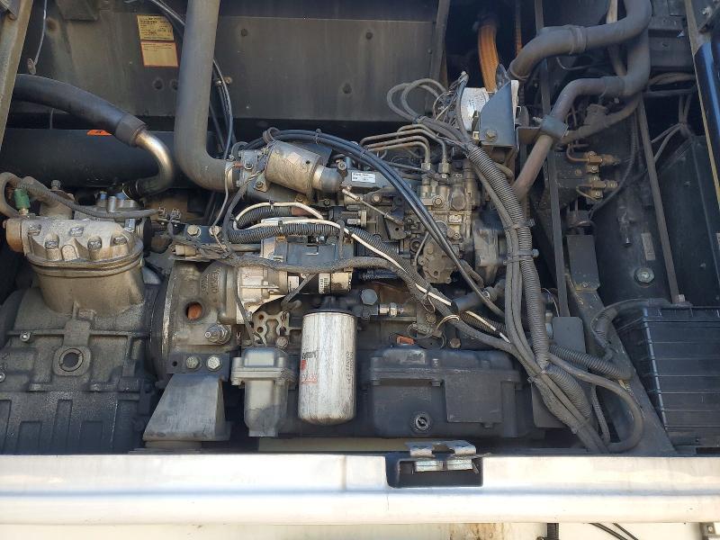 2016 Utility Semi trail VIN 1UYVS248XGU427413 COPART salvage auction — NORMAL WEAR, CT, sold $2,000 on 2026-07-06 (photo 7)