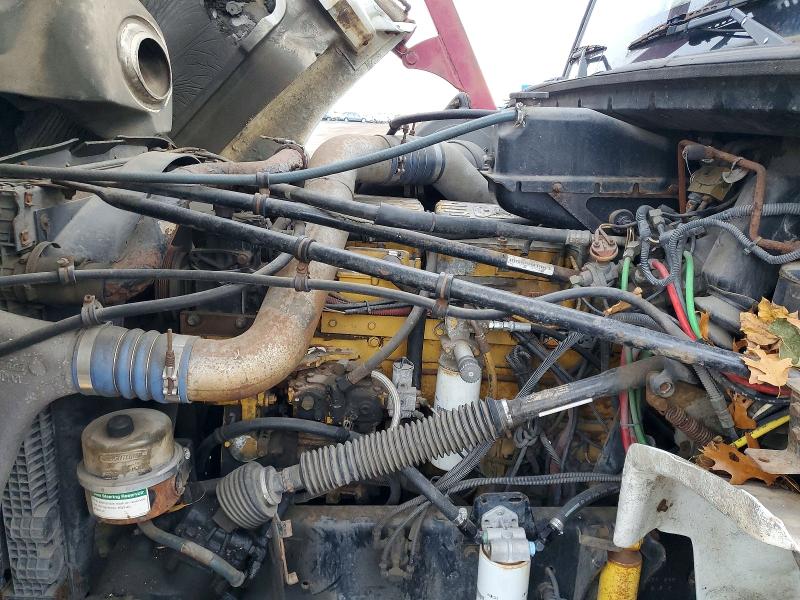 2001 Freightliner Trac/trail VIN 1FVHBGAS71HH26115 COPART salvage auction — MINOR DENT/SCRATCHES, CT, sold $3,000 on 2026-07-28 (photo 7)