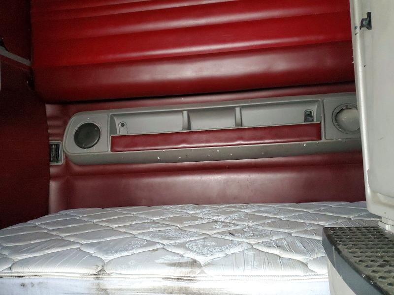 2009 Kenworth All models VIN 1XKTDB9X89J229728 COPART salvage auction — REAR END, CT, sold $275 on 2026-07-08 (photo 6)