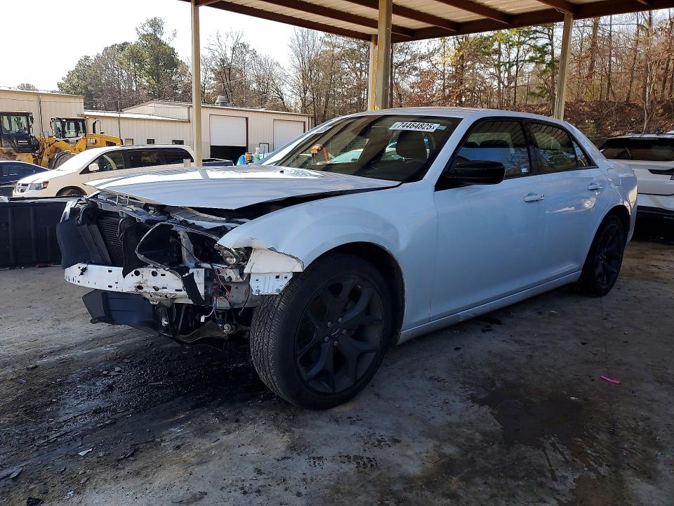 2022 Chrysler 300 VIN 2C3CCAAG4NH236745 COPART salvage auction — FRONT END, Al - Cert Of Title-Salvage Title, sold $5,400 on 2026-07-15 (photo 1)