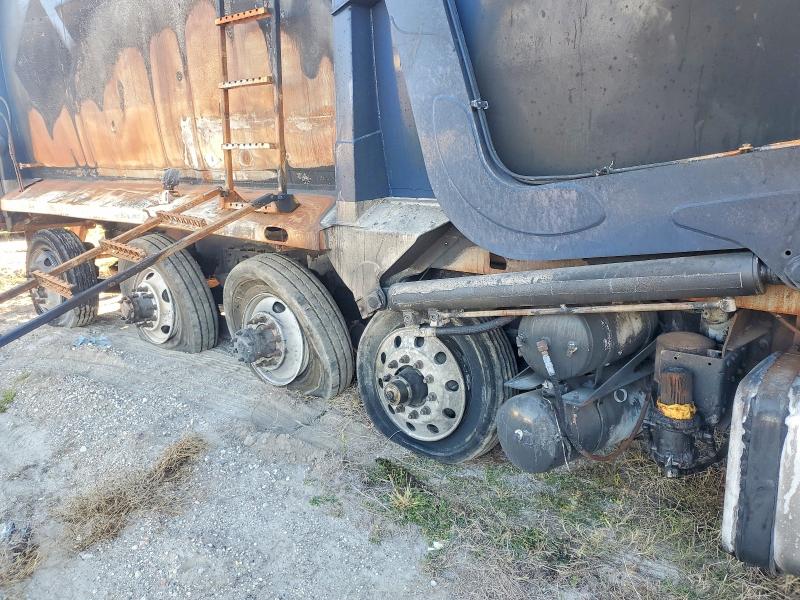 2014 Mack Unknown VIN 1M2AV04C1EM010932 COPART salvage auction — BURN, CD, sold $1,550 on 2026-07-10 (photo 8)
