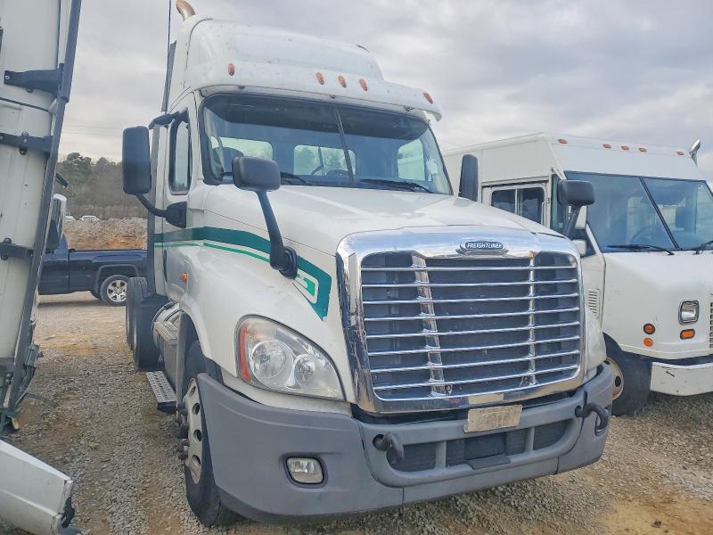 2016 Freightliner All other VIN 1FUJGEDV1GLGT2609 COPART salvage auction — MECHANICAL, WI - CERTIFICATE OF TITLE, sold $10,000 on 2026-07-21 (photo 1)