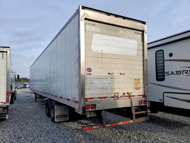 2013 Utility Refer trlr VIN 1UYVS2532DM546202 COPART salvage auction — NORMAL WEAR, CT, sold $3,200 on 2026-09-03 (photo 3)