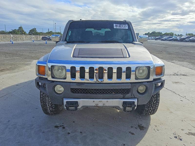 2008 Hummer H3 VIN 5GTEN13E588142032 COPART salvage auction — MINOR DENT/SCRATCHES, Fl - Certificate Of Title, sold $575 on 2026-07-30 (photo 1)