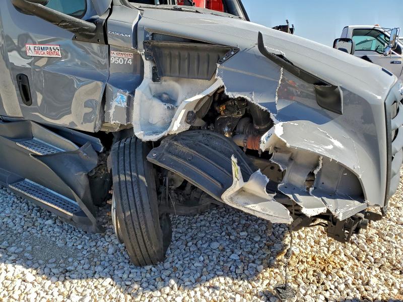 2025 Freightliner All other VIN 3AKJHHDR9SSVW8041 COPART salvage auction — ROLLOVER, TX - SALVAGE VEHICLE TITLE, sold $42,750 on 2026-07-16 (photo 9)