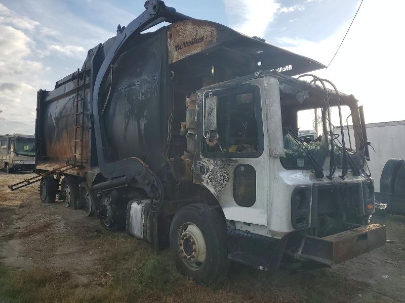 2014 Mack Unknown VIN 1M2AV04C1EM010932 COPART salvage auction — BURN, CD, sold $1,550 on 2026-07-10 (photo 1)