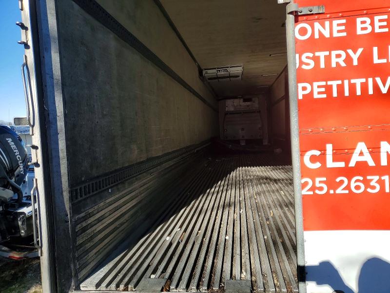 2016 Utility Semi trail VIN 1UYVS248XGU427413 COPART salvage auction — NORMAL WEAR, CT, sold $2,000 on 2026-07-06 (photo 6)