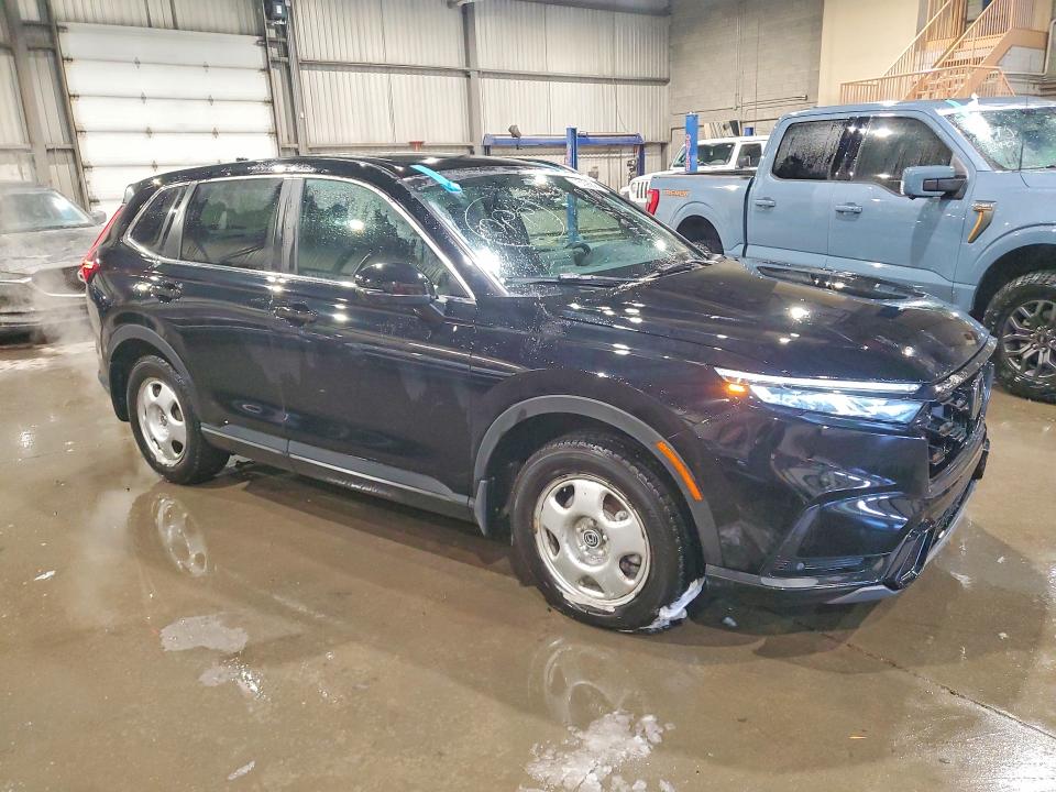 2024 Honda Crv VIN 2HKRS6H77RH216143 COPART salvage auction — VANDALISM, ON - PERMIT NO BRAND - UNFIT, sold $28,250 on 2026-07-08 (photo 4)