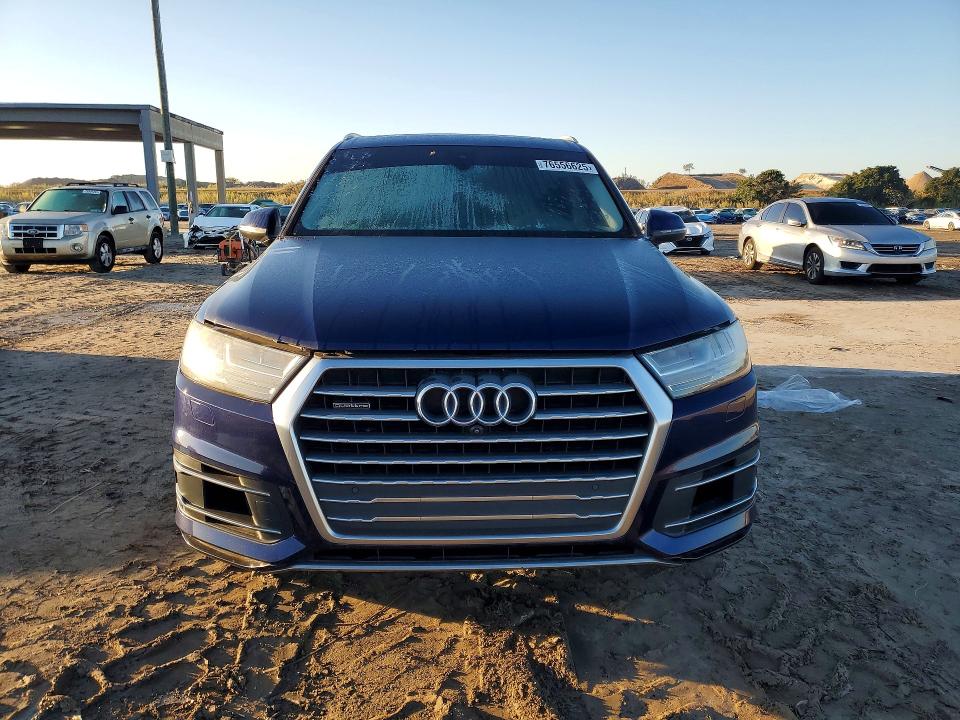 2019 Audi Q7 VIN WA1AAAF73KD045242 COPART salvage auction — WATER/FLOOD, Va - Cert Of Title-Flood, sold $6,900 on 2026-07-30 (photo 5)