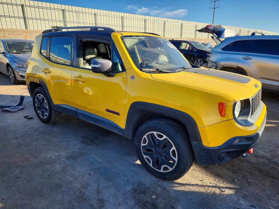 2015 Jeep Renegade VIN ZACCJBCT4FPC16125 COPART salvage auction — MECHANICAL, Nm - Certificate Of Title, sold $1,800 on 2026-07-30 (photo 4)