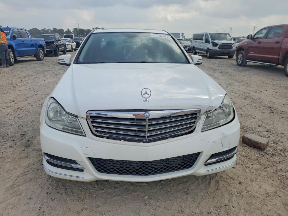 2013 Mercedes-benz C class VIN WDDGF4HB8DR301259 COPART salvage auction — FRONT END, Tx - Salvage Vehicle Title, sold $950 on 2026-07-17 (photo 5)