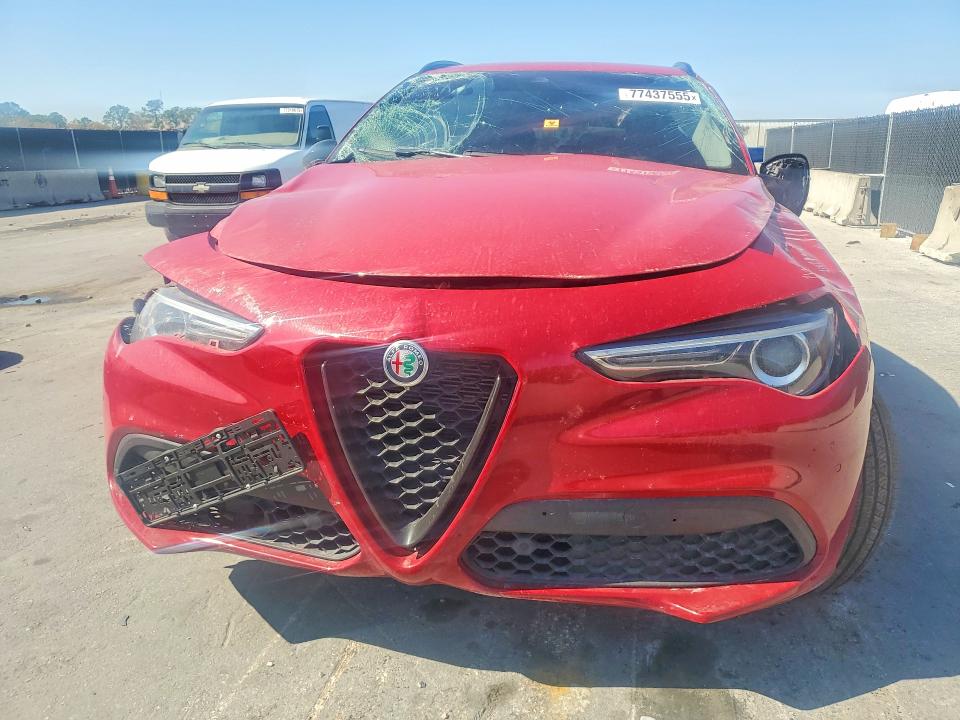 2021 Alfa Romeo Stelvio VIN ZASPAJAN3M7C98236 COPART salvage auction — FRONT END, Fl - Certificate Of Destruction, sold $4,650 on 2026-09-14 (photo 5)