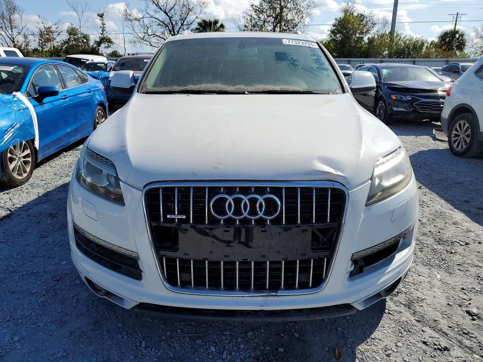 2015 Audi Q7 VIN WA1LGAFE5FD001013 COPART salvage auction — MINOR DENT/SCRATCHES, Fl - Certificate Of Title, sold $1,850 on 2026-07-27 (photo 5)