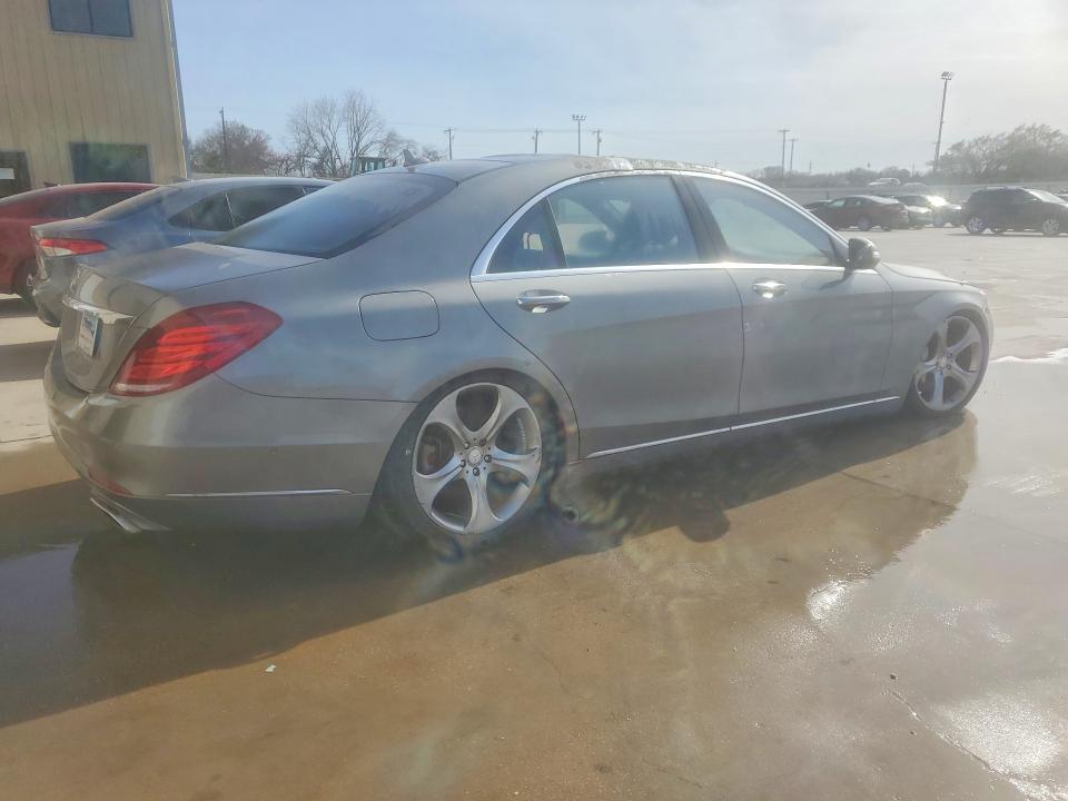 2015 Mercedes-benz S class VIN WDDUG8CB2FA146112 COPART salvage auction — NORMAL WEAR, Tx - Certificate Of Title, sold $7,900 on 2026-07-20 (photo 3)