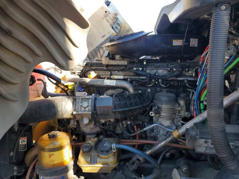 2016 Freightliner All other VIN 1FUBGEDV3GLHC5616 COPART salvage auction — MINOR DENT/SCRATCHES, IN - CERTIFICATE OF TITLE, sold $5,000 on 2026-07-29 (photo 7)