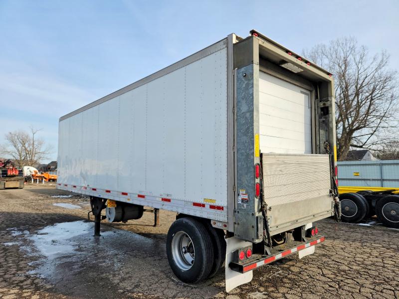 2022 Utility Refrigerat VIN 1UYVS1283N6560206 COPART salvage auction — MINOR DENT/SCRATCHES, CZ, sold $4,050 on 2026-07-07 (photo 3)