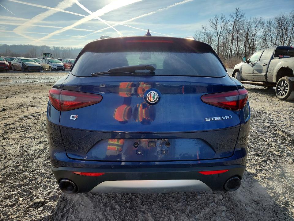 2018 Alfa romeo Stelvio VIN ZASFAKNN6J7B72315 COPART salvage auction — FRONT END, Il - Salvage Certificate, sold $2,900 on 2026-07-08 (photo 6)