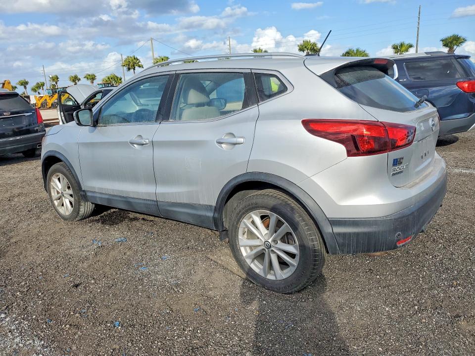 2019 Nissan Rogue VIN JN1BJ1CPXKW235514 COPART salvage auction — WATER/FLOOD, Fl - Cert Of Title-Slvg Rebld Flood, sold $3,900 on 2026-07-27 (photo 2)