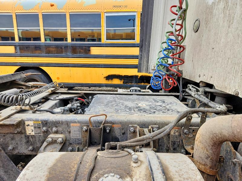 2016 Kenworth All other VIN 1XKYA48X7GJ496593 COPART salvage auction — NORMAL WEAR, IN - CERTIFICATE OF TITLE, sold $7,000 on 2026-07-29 (photo 6)