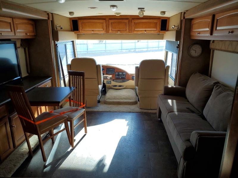 2013 Winn Motorhome VIN 1F65F5DYXD0A00615 COPART salvage auction — NORMAL WEAR, TX - CERTIFICATE OF TITLE, sold $28,500 on 2026-07-27 (photo 5)