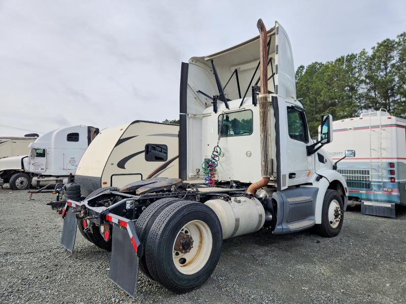 2016 Peterbilt All models VIN 1XPBA48X6GD339474 COPART salvage auction — MINOR DENT/SCRATCHES, IN - CERTIFICATE OF TITLE, sold $5,500 on 2026-07-09 (photo 4)