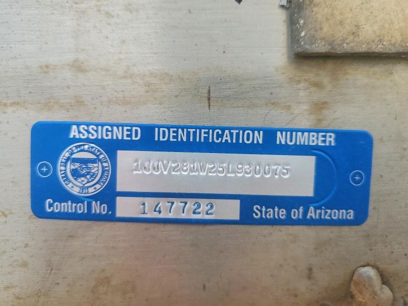 2005 Waba Unknown VIN 1JJV281W25L930075 COPART salvage auction — MINOR DENT/SCRATCHES, AZ - CERT OF TITLE - SALVAGE, sold $500 on 2026-07-29 (photo 8)