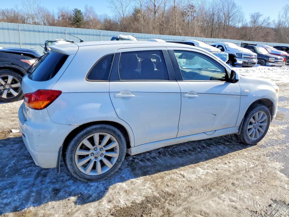 2011 Mitsubishi Outlander VIN JA4AR4AU5BZ005383 COPART salvage auction — BIOHAZARD/CHEMICAL, Ma - Certificate Of Title, sold $900 on 2026-07-22 (photo 3)