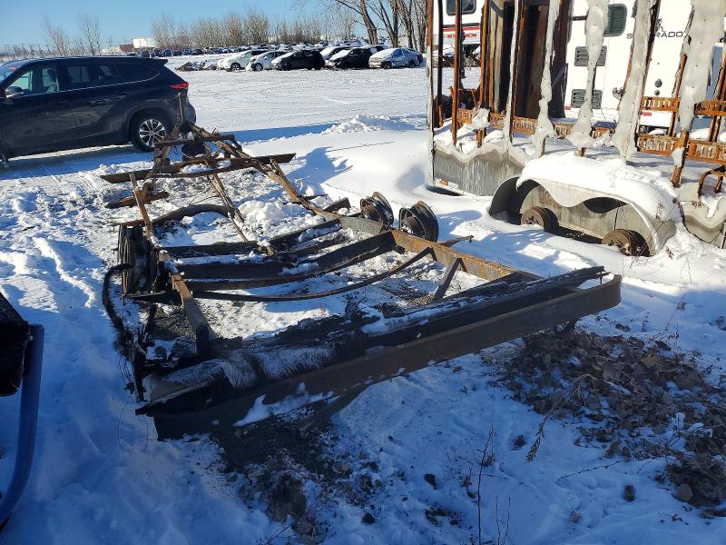 2000 Other All other VIN 1S422J119Y3008394 COPART salvage auction — BURN, QC - IRRECUPERABLE, sold $150 on 2026-08-11 (photo 3)