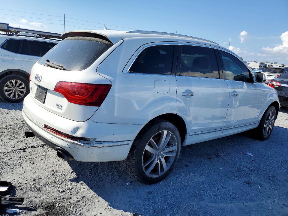 2015 Audi Q7 VIN WA1LGAFE5FD001013 COPART salvage auction — MINOR DENT/SCRATCHES, Fl - Certificate Of Title, sold $1,850 on 2026-07-27 (photo 3)