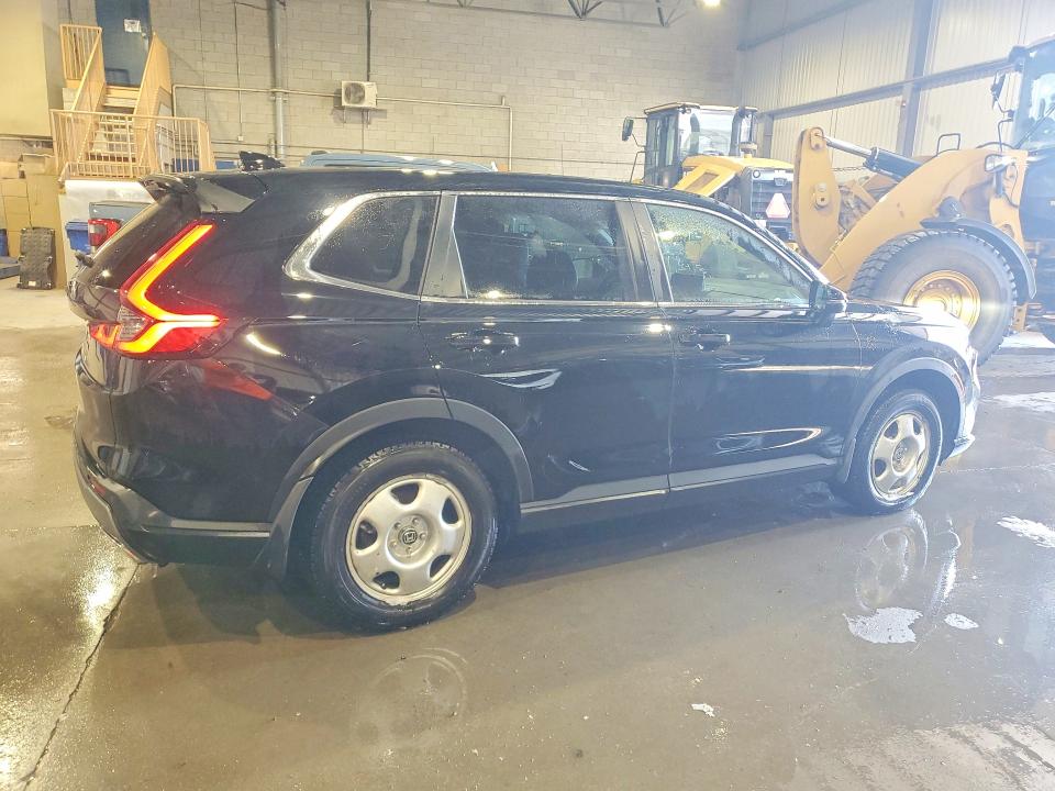 2024 Honda Crv VIN 2HKRS6H77RH216143 COPART salvage auction — VANDALISM, ON - PERMIT NO BRAND - UNFIT, sold $28,250 on 2026-07-08 (photo 3)