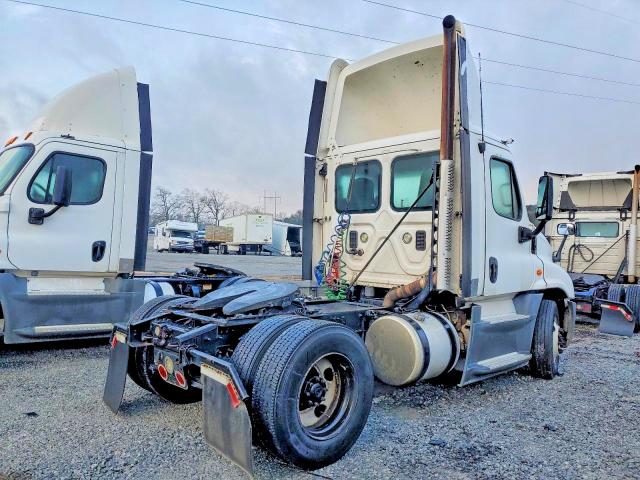 2016 Freightliner All other VIN 1FUBGEDV9GLHC5748 COPART salvage auction — MINOR DENT/SCRATCHES, IN - CERTIFICATE OF TITLE, sold $5,000 on 2026-07-29 (photo 6)