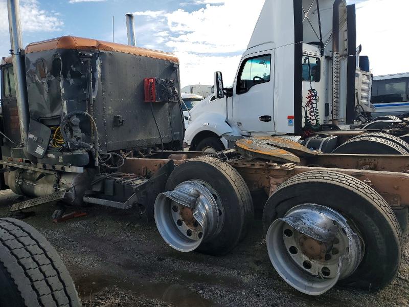 1995 Freightliner All other VIN 1FUPDXYB0SP857407 COPART salvage auction — SIDE, IN - CERT OF TITLE-SALVAGE TITLE, sold $3,900 on 2026-07-27 (photo 9)