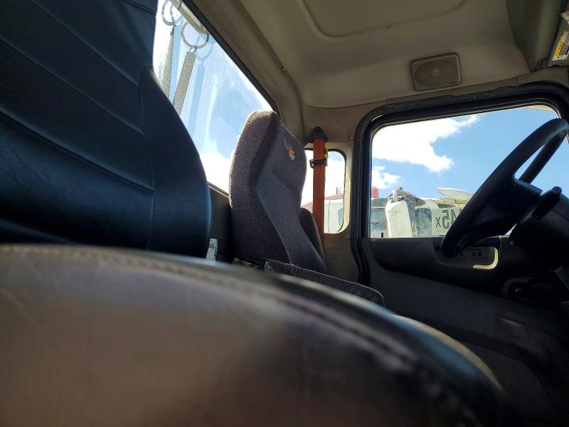 2016 Peterbilt Unknown VIN 1XP9AJ8X3GD340112 COPART salvage auction — FRONT END, IN - CERTIFICATE OF TITLE, sold $5,000 on 2026-09-04 (photo 6)
